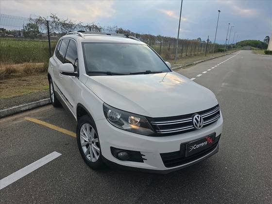 VOLKSWAGEN TIGUAN 2.0 TSI 16V TURBO GASOLINA 4P TIPTRONIC VOLKSWAGEN TIGUAN 2.0 TSI 16V TURBO GASOLINA 4P TIPTRONIC